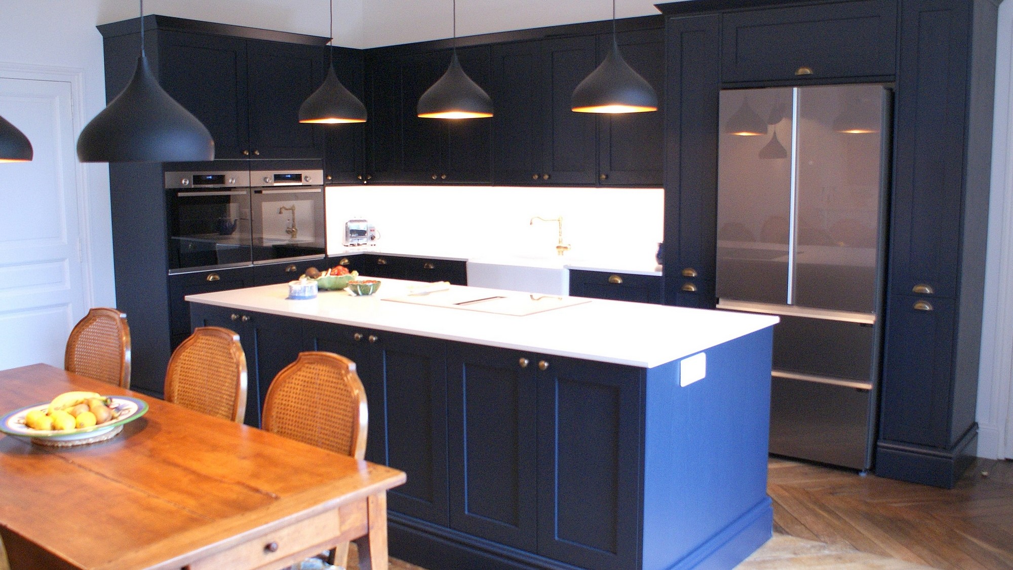 Cuisine a cadre avec plan de travail Silestone Miami Vena Cosentino